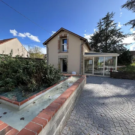 Semesterbostad De Charme Avec Piscine Chauffee, Et Parc Prive - Ideal Pour Decouvrir La Region Bourbonnaise - Fr-1-489-236 Montmarault