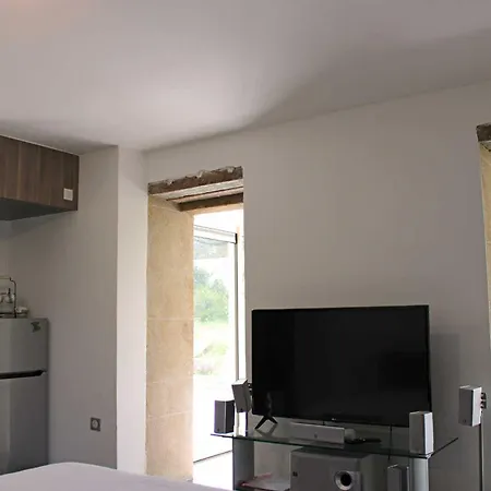 De Charme Avec Piscine Chauffee, Et Parc Prive - Ideal Pour Decouvrir La Region Bourbonnaise - Fr-1-489-236 Semesterbostad *